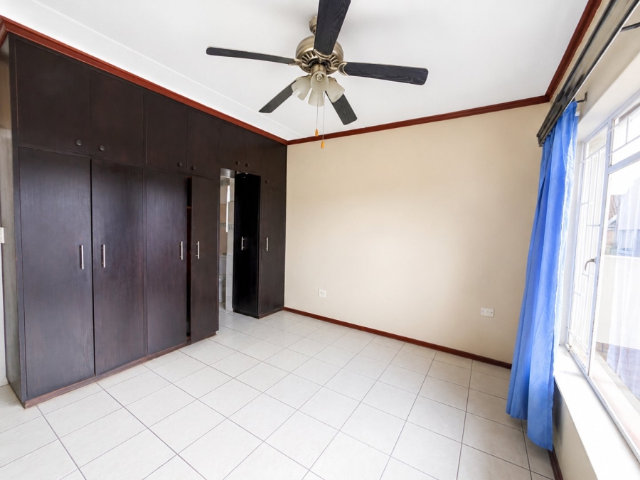 4 Bedroom Property for Sale in Pellissier Free State